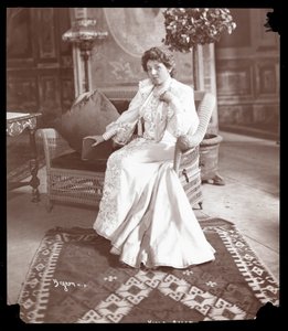 Viola Allen, n. 1903 (hopeagelatiiniprintti)